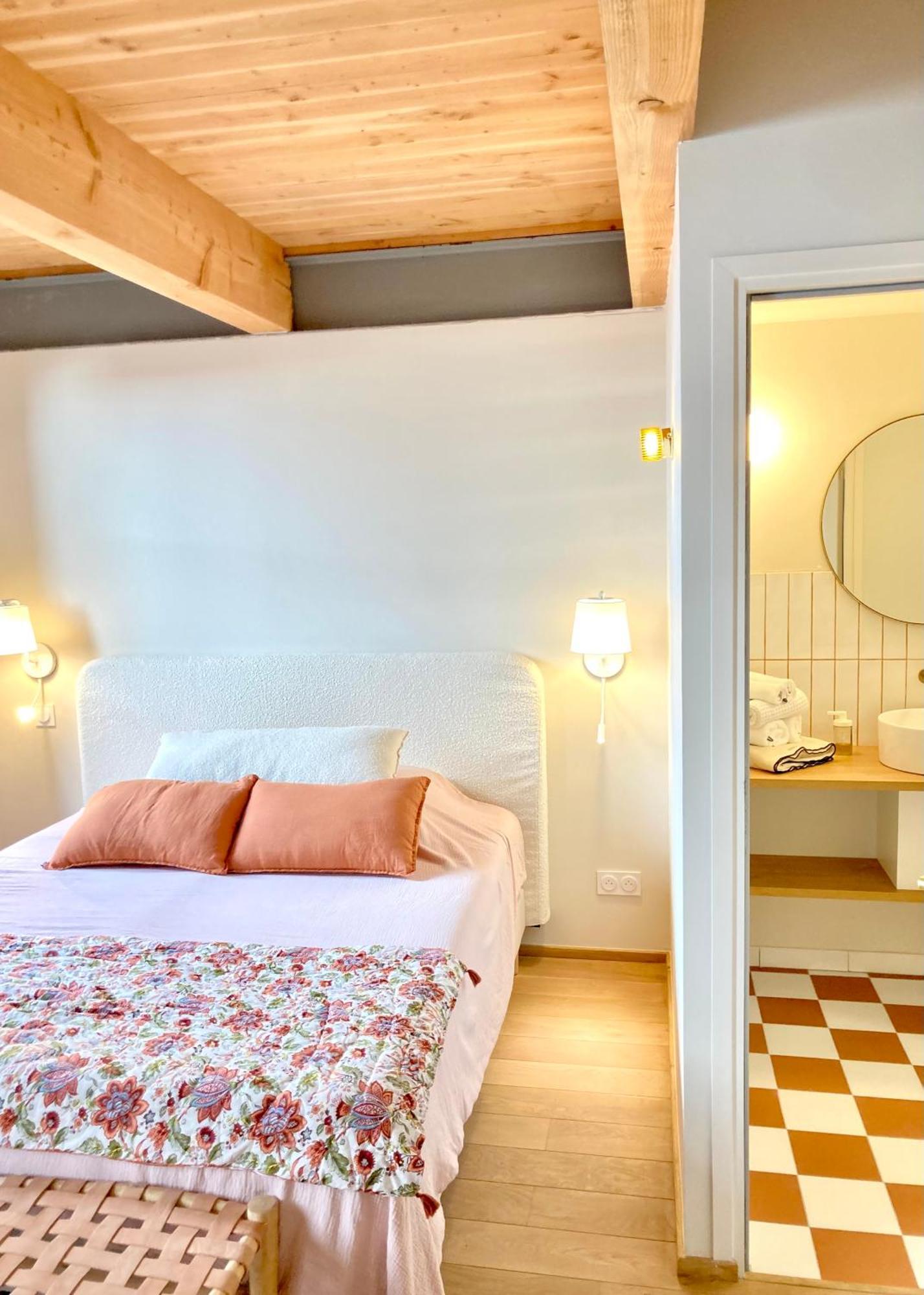Le Petit Avignon - Chambres & Appartement A Deux Pas Du Pont D'Avignon Et Du Palais Des Papes Esterno foto