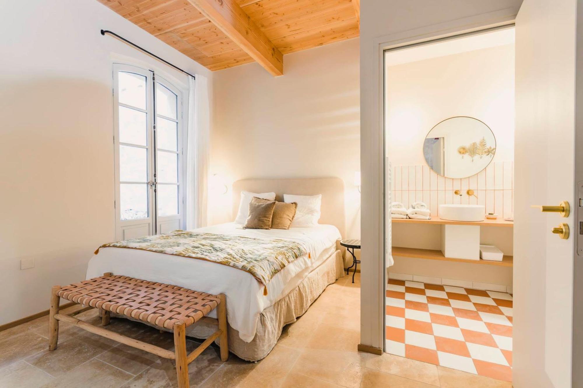 Le Petit Avignon - Chambres & Appartement A Deux Pas Du Pont D'Avignon Et Du Palais Des Papes Esterno foto