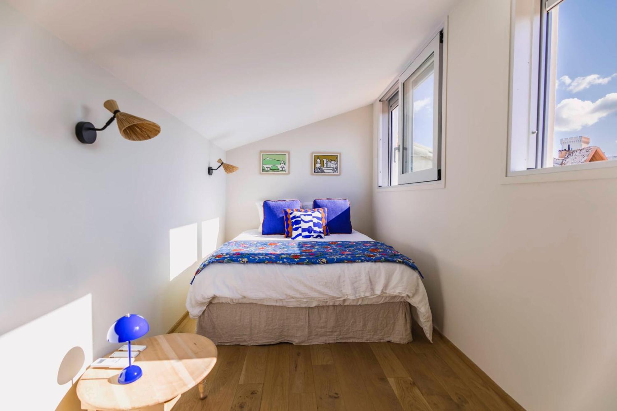 Le Petit Avignon - Chambres & Appartement A Deux Pas Du Pont D'Avignon Et Du Palais Des Papes Esterno foto